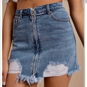 NTW Tobi Distressed Denim Skirt with Zipper Medium